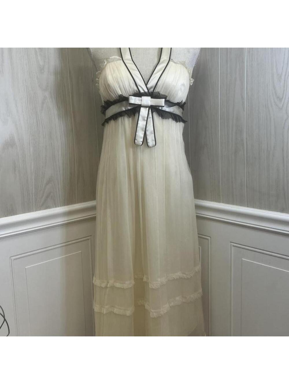 Adorable NWT Laundry by Shelli Segal midi dress.